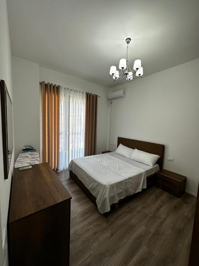 Myhouse At 21 Dhjetori Appartement Tirana Buitenkant foto